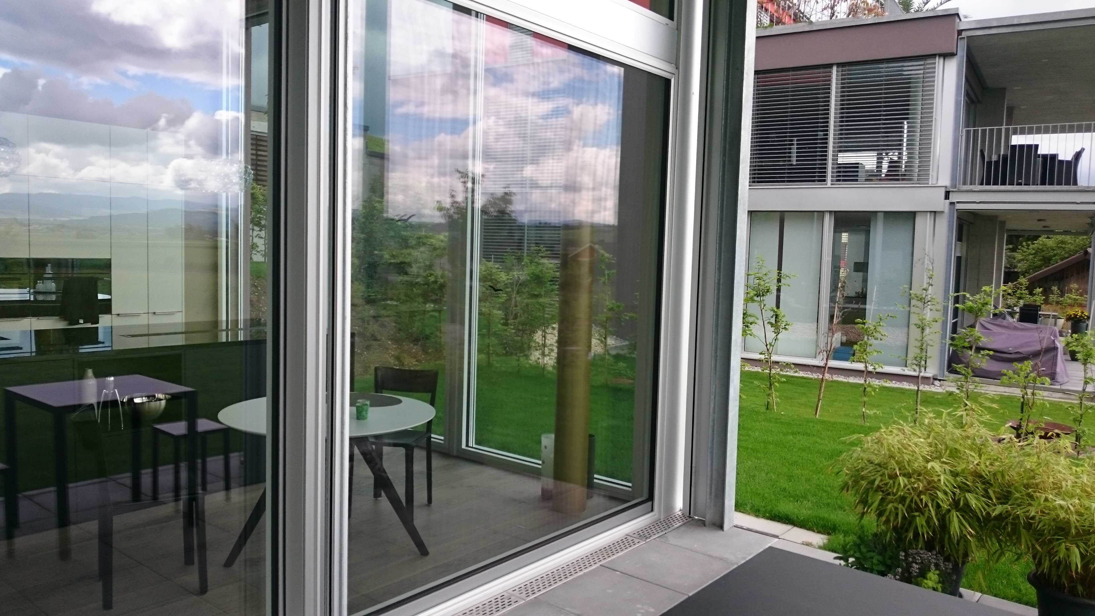 Schiebeanlage-Insektenschutzlösung-Terrasse