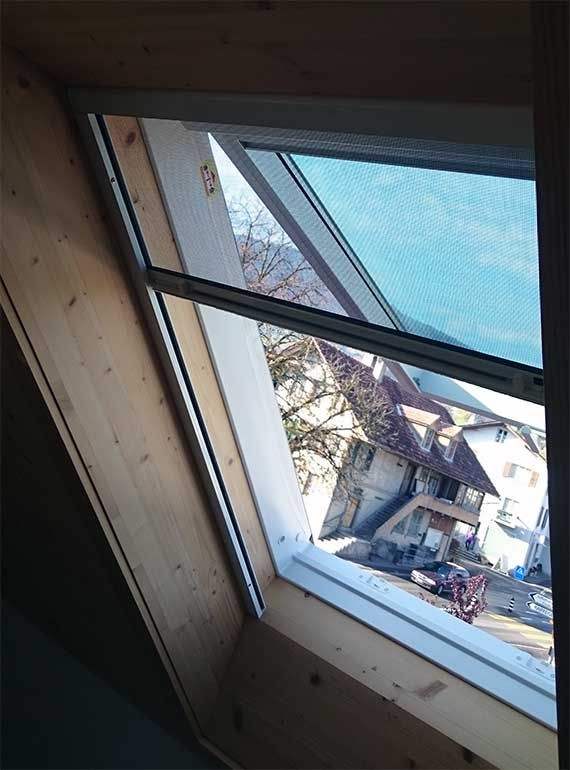 Rollos-Fliegengitter-Dachfenster-Kanton
